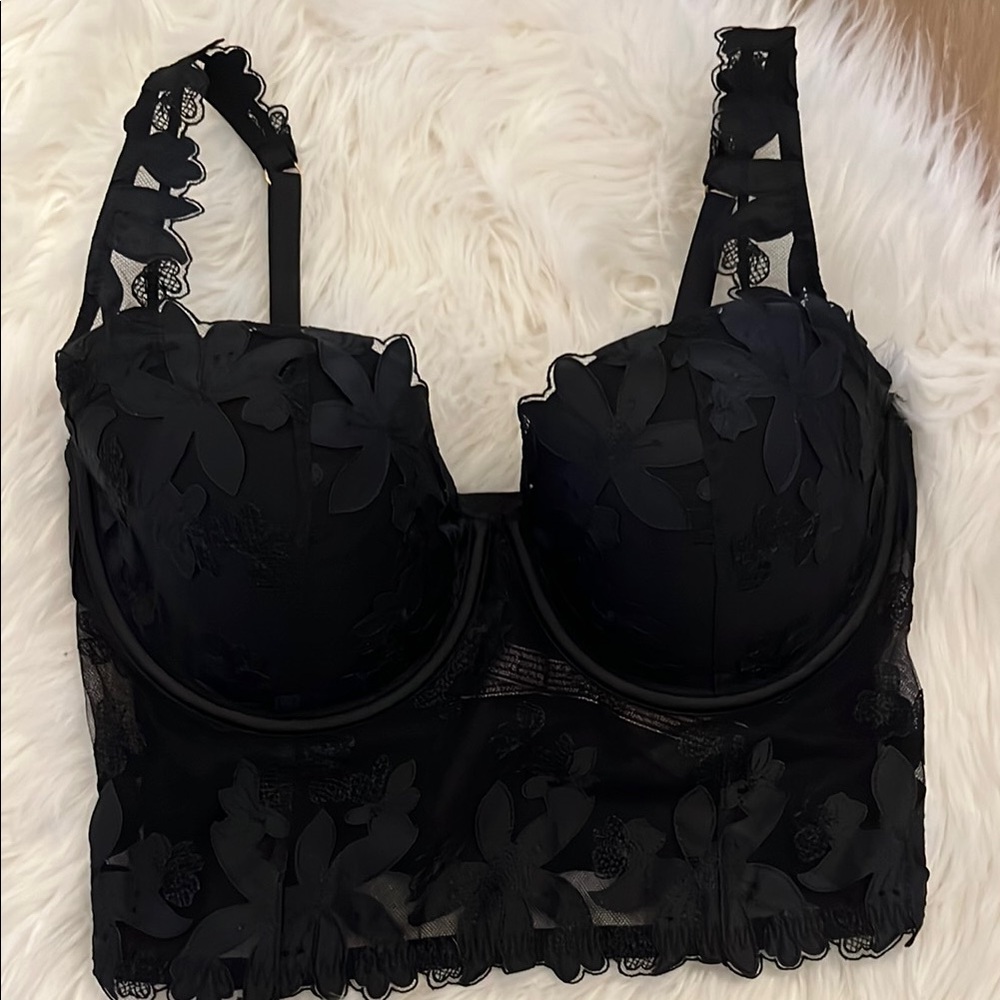 Victoria Secret NWT Elegant Black Lace Bustier
